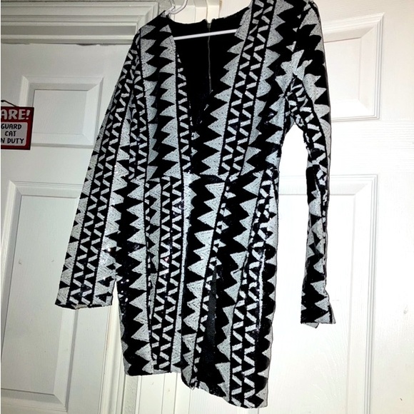 Size 7/ 8 sequin black and white shirt dress. - Picture 1 of 1